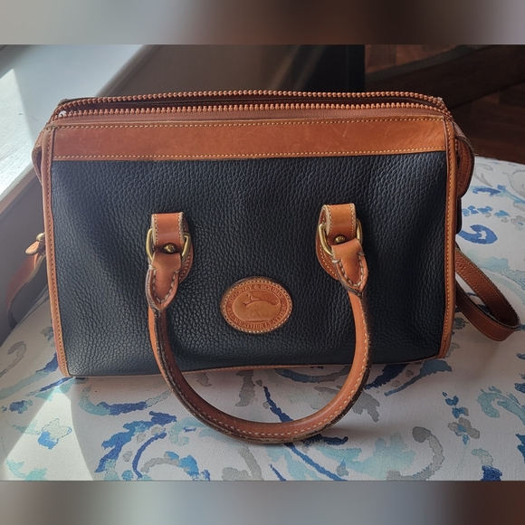 Rare Vintage Dooney & Burke - Picture 2 of 8